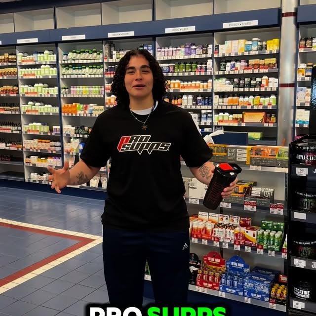 Raw Nutrition | FTGU Sport Shaker Bottle - In Action | Nutrastop